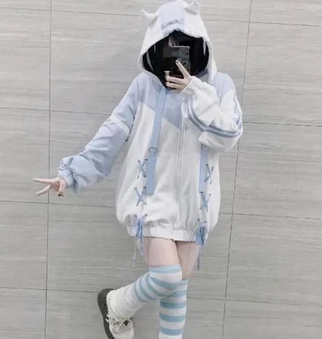 地雷系ファッション ラフオーバーキャットパーカー