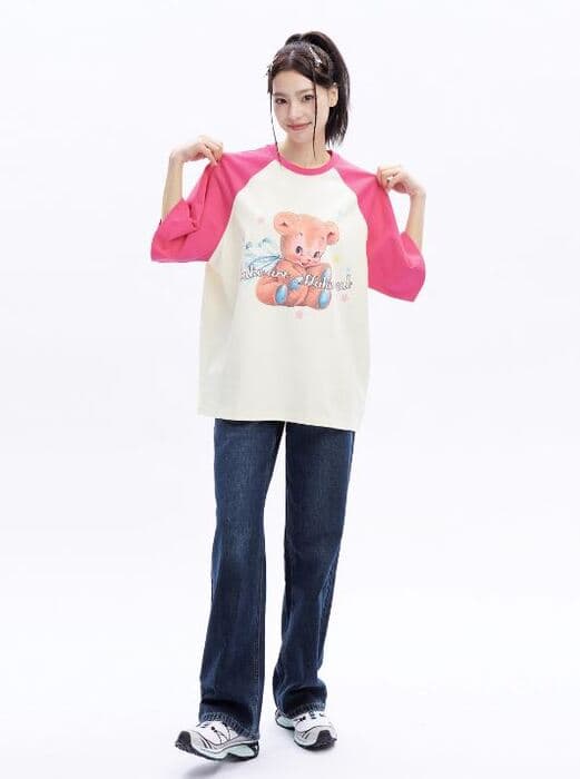 ホットピンクがかわいい！地雷系クマプリントTシャツ