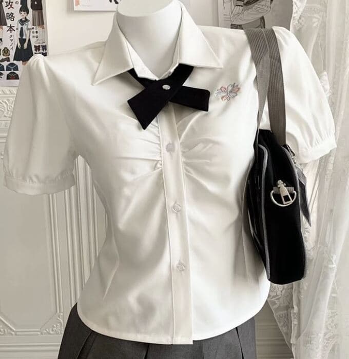 制服風！地雷系ブラウス