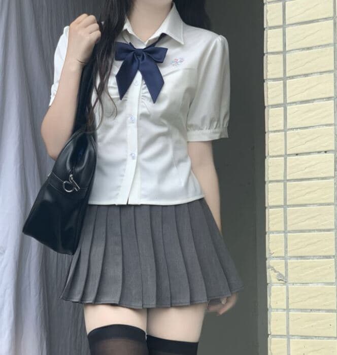 制服風！地雷系ブラウス