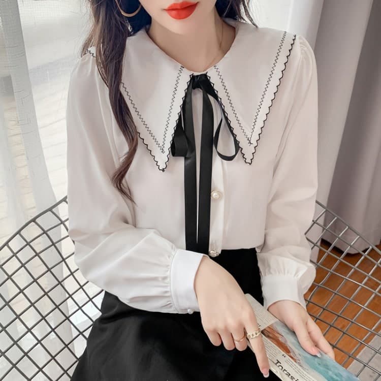 地雷系ファッションブラウス 大きな刺繍襟のブラウス