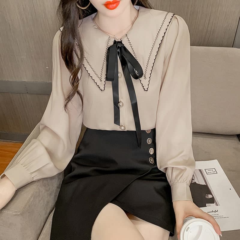 地雷系ファッションブラウス 大きな刺繍襟のブラウス