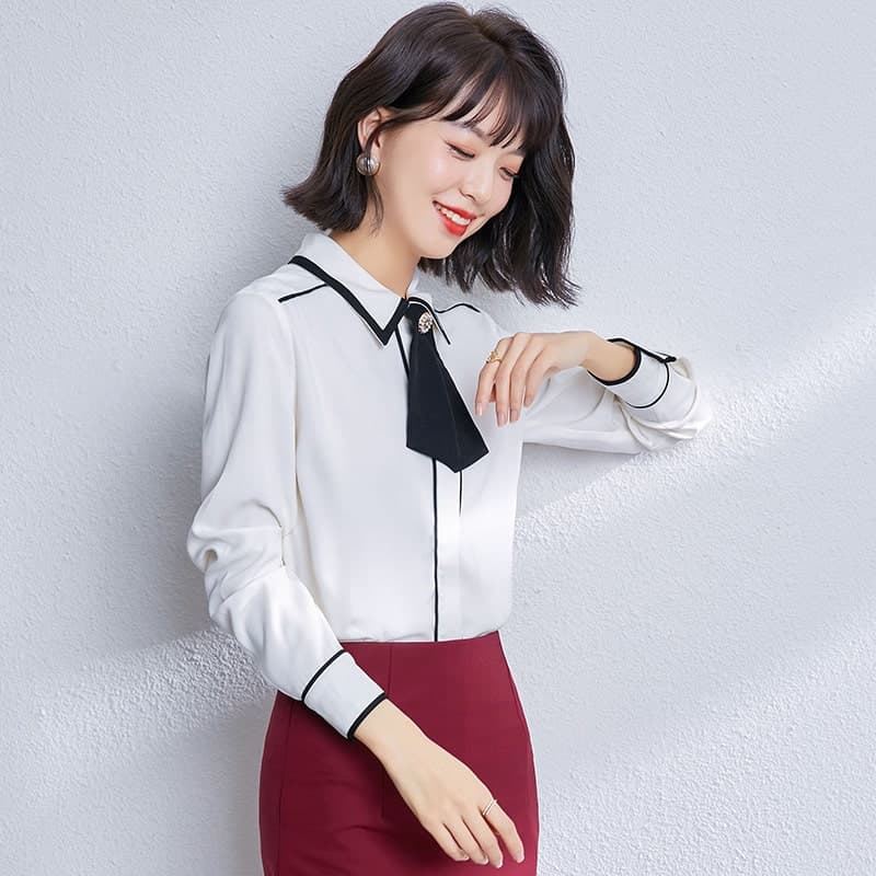 地雷系ファッションスカーフ付きブラウス