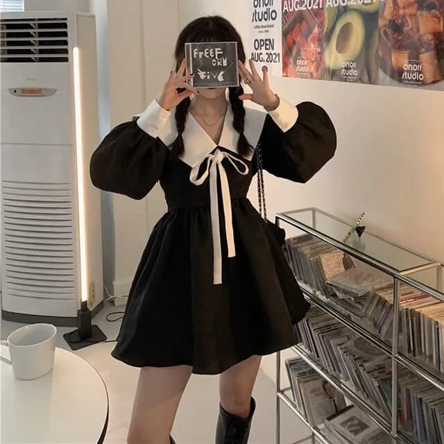 地雷系ファッション ホワイトパイピングブラックワンピース