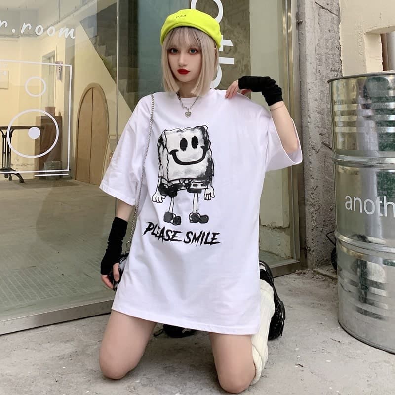 地雷系ファッション 漫画風イラスト ルーズTシャツ