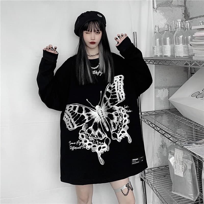 地雷系ファッション 蝶のイラスト ミドル丈ルーズ長袖Tシャツ