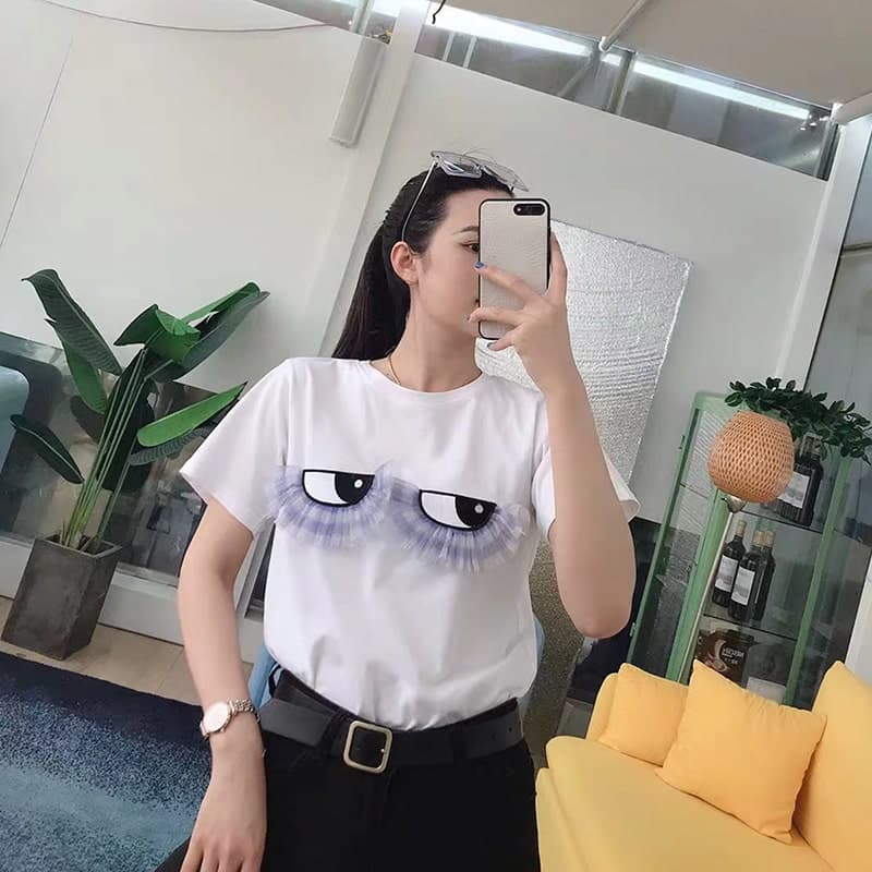 地雷系ファッション 可愛い目の刺繡が入ったTシャツ