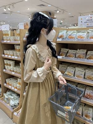 地雷系ファッション 秋用可愛いレースドレス
