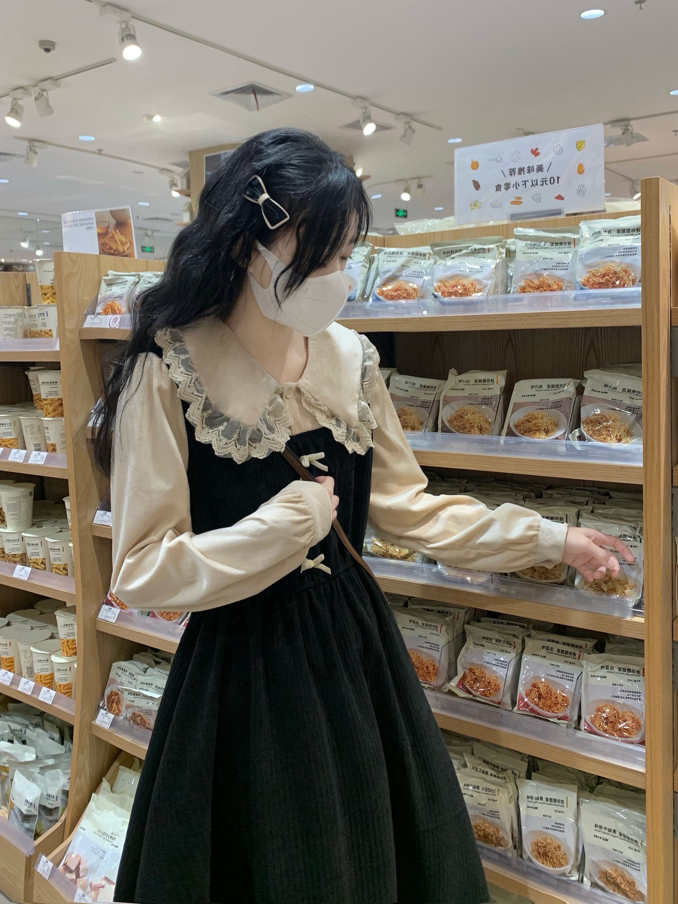 地雷系ファッション 秋用可愛いレースドレス