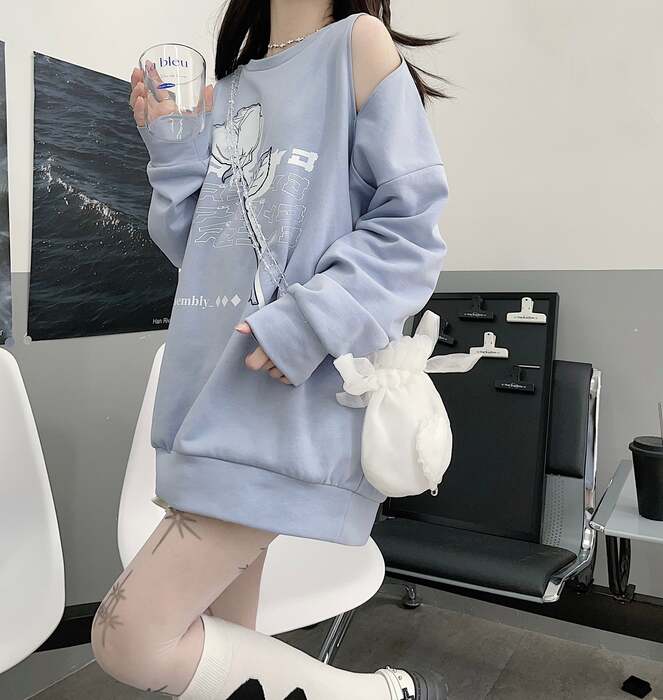 地雷系 オープンショルダーゆるトレーナー