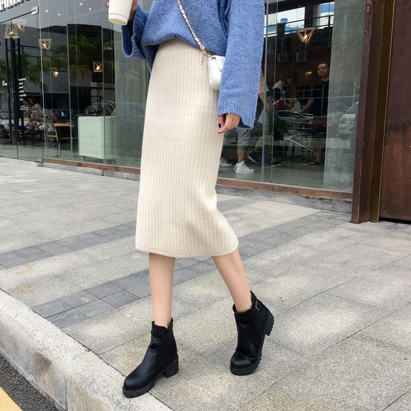 地雷系ファッションハイウエストミドル丈スカート