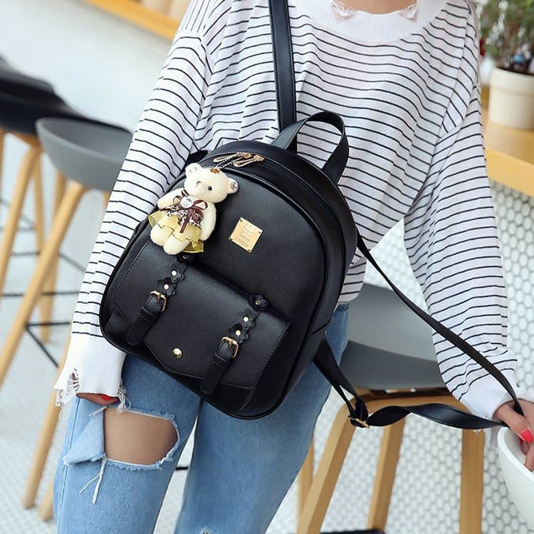 地雷系ファッション フェイクレザーリュック ポーチなど3点セット クマのぬいぐるみ付き