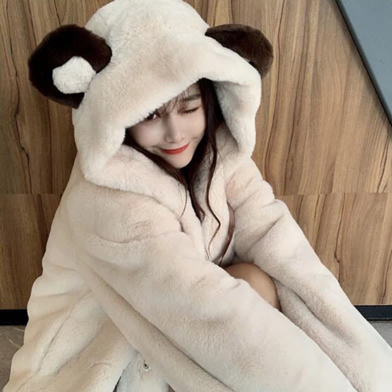 地雷系ファッション コアラのデザインのフード付きふわふわアウター