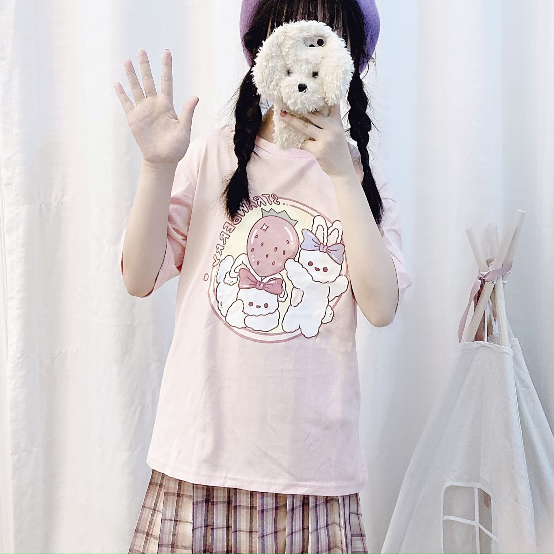 地雷系ファッション いちごとうさぎがキュートな半袖Tシャツ