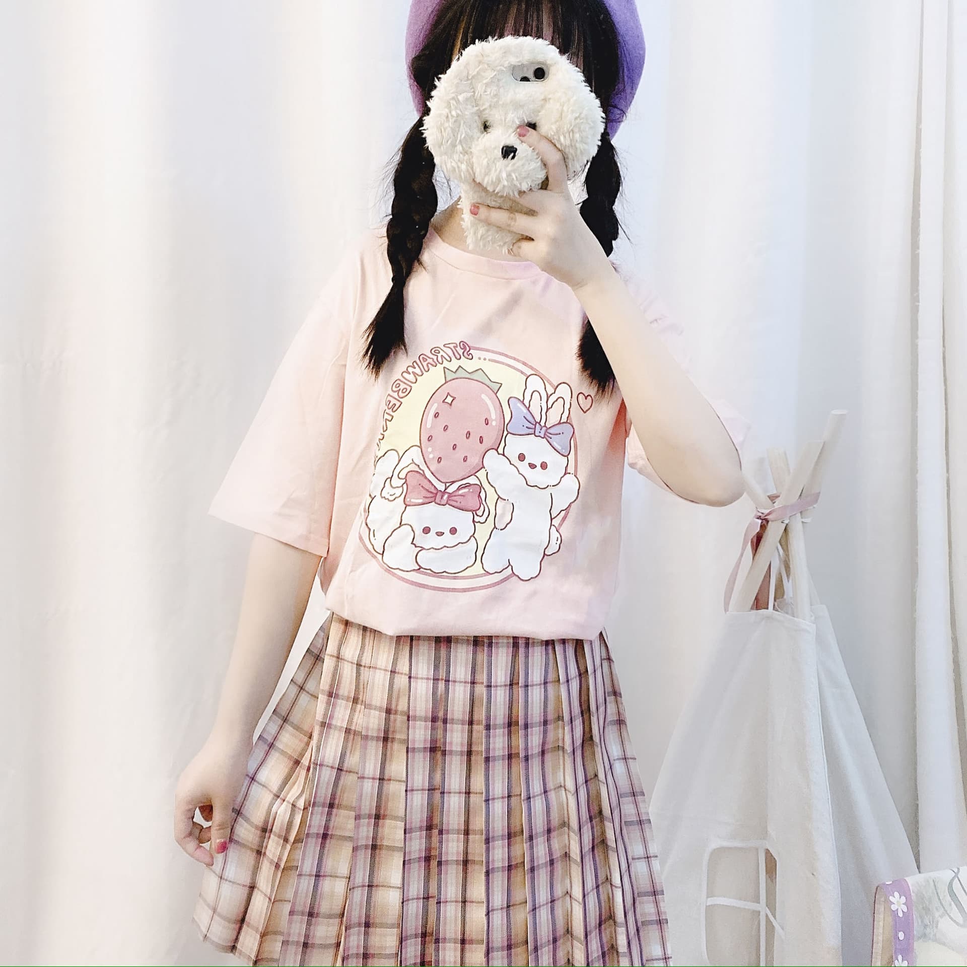 地雷系ファッション いちごとうさぎがキュートな半袖Tシャツ