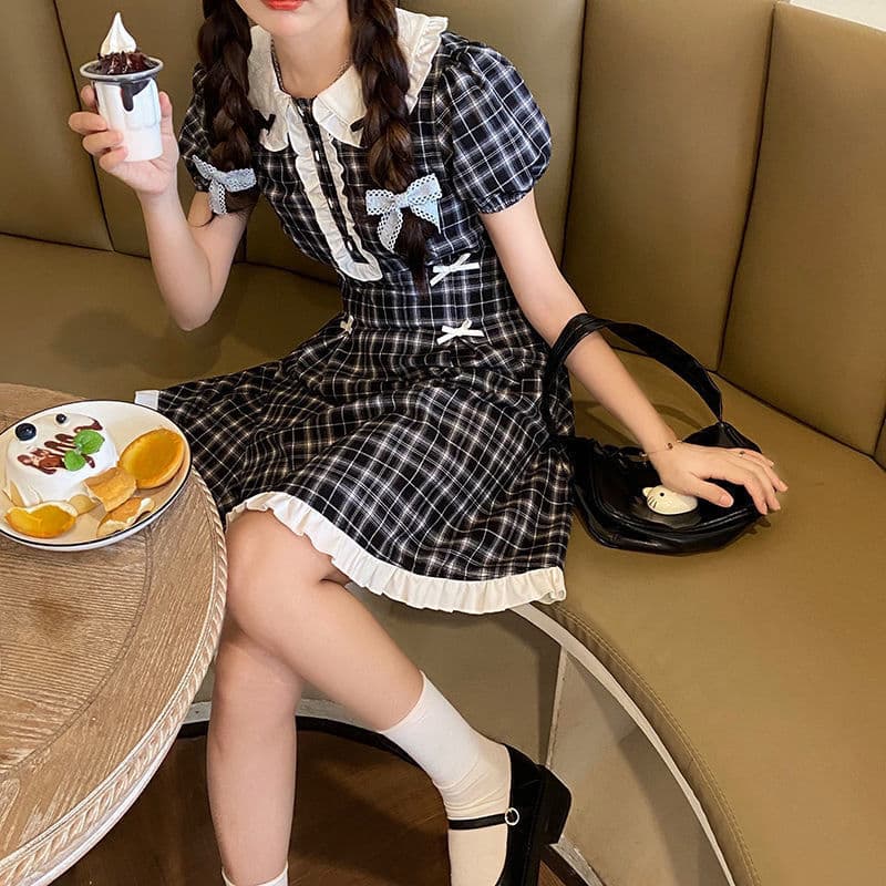 地雷系ファッション チェック柄のロリータ風ワンピース