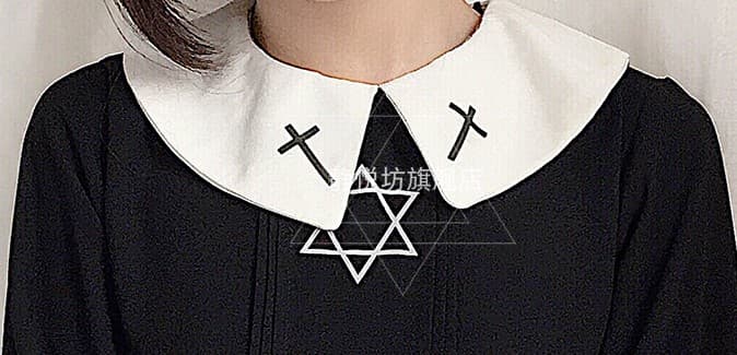 地雷系ファッション ゴシックなデザインのワンピース