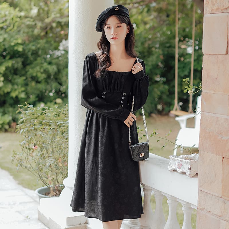 地雷系ファッション 花柄レース ワンピース