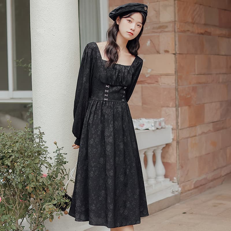 地雷系ファッション 花柄レース ワンピース